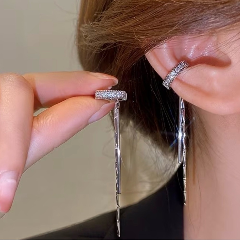 Sparkling Silver Dangle Earrings/cuff no piercing needed